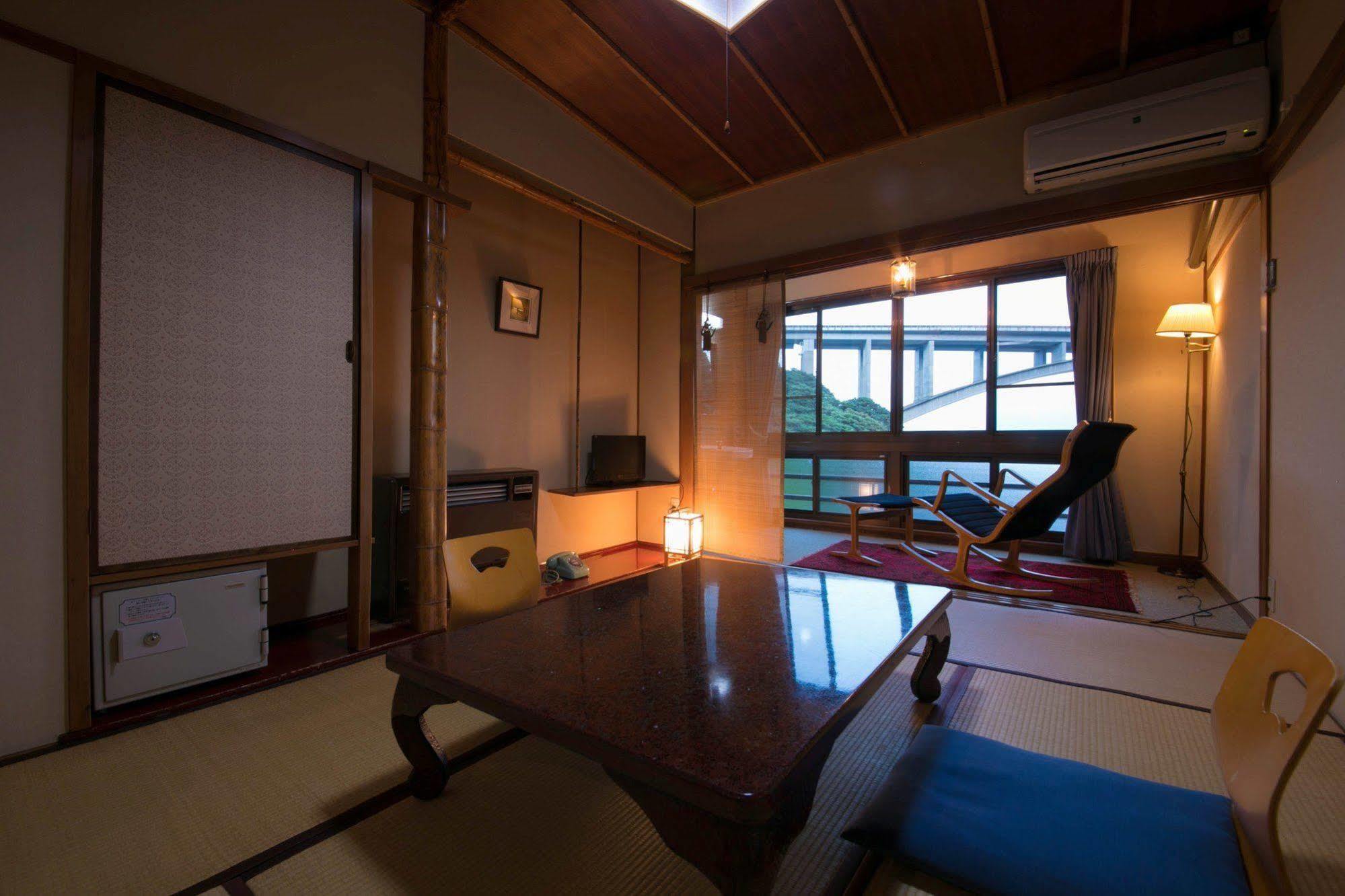 Okamotoya Hotel Beppu Buitenkant foto